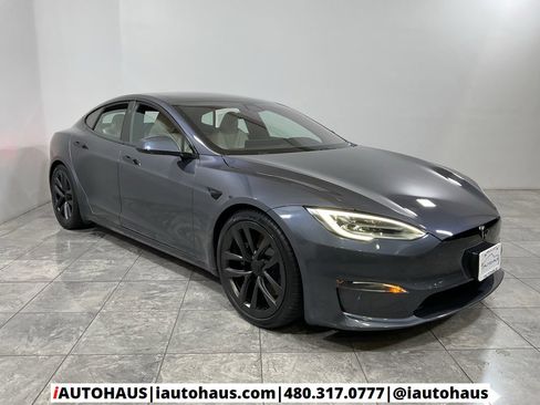 Used 2021 Tesla Model S Plaid image 8