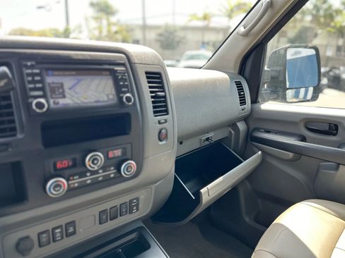 Used 2017 Nissan NV 3500 SL image 25