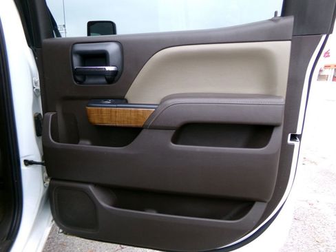 Used 2015 GMC Sierra 2500 SLT w/ Duramax Plus Package image 15