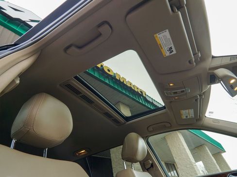 Used 2015 Mercedes-Benz GL 450 4MATIC image 34