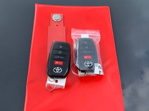 Used 2025 Toyota 4Runner SR5 image 33