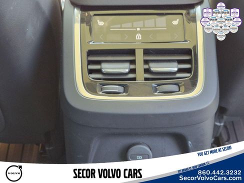 Certified 2025 Volvo XC90 T8 Plus w/ Protection Package Premier AWD/4WD image 17