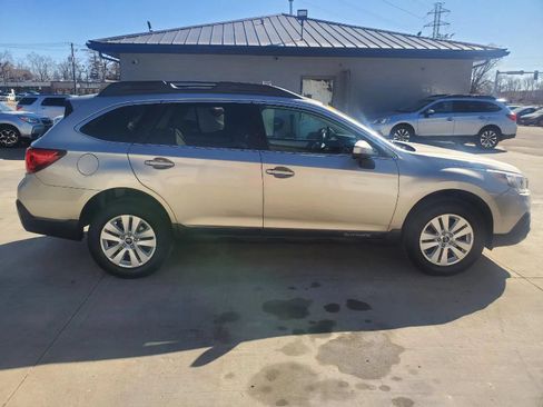 Used 2018 Subaru Outback 2.5i Premium AWD/4WD image 7