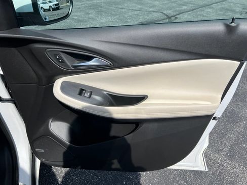 Used 2025 Buick Encore GX Avenir w/ Avenir Technology Package AWD/4WD image 33