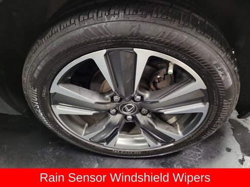Used 2019 Lexus UX 250h AWD/4WD image 12