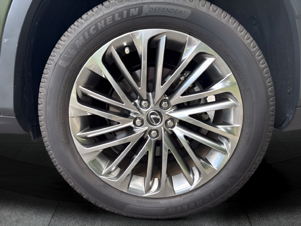 Used 2022 Lexus RX 450h AWD w/ Luxury Package image 43