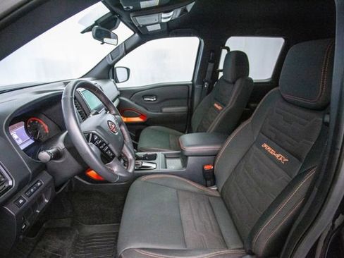 Used 2022 Nissan Frontier PRO-4X w/ Technology Package image 18
