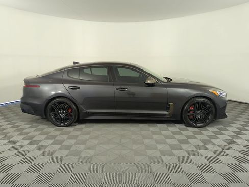 Used 2023 Kia Stinger GT2 RWD image 8