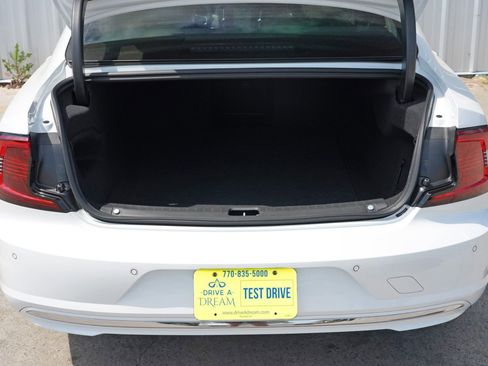 Used 2023 Volvo S90 B6 Plus w/ Protection Package Premier image 10