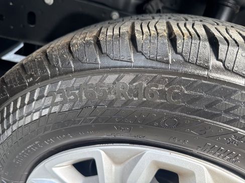 Used 2024 Ford Transit 250 Low Roof w/ Exterior Upgrade Package image 25