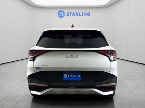 Used 2024 Kia Sportage LX image 7