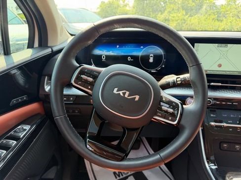 Certified 2024 Kia Carnival SX Prestige FWD image 13