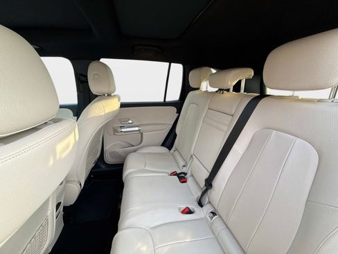 Used 2025 Mercedes-Benz GLB 250 GLB 250 image 14