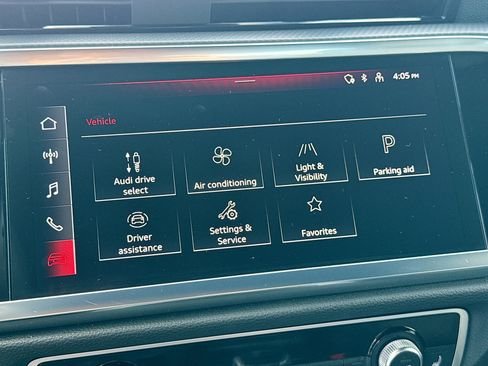 Used 2025 Audi Q3 2.0T Premium image 30