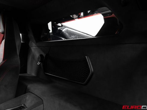 Used 2025 Lamborghini Revuelto image 42