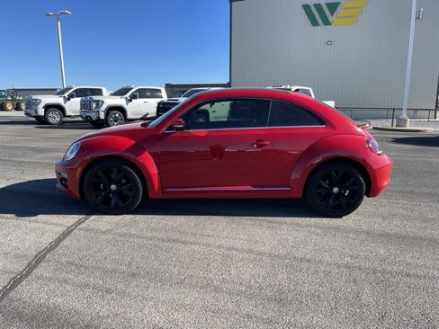 Used 2019 Volkswagen Beetle 2.0T SE image 8