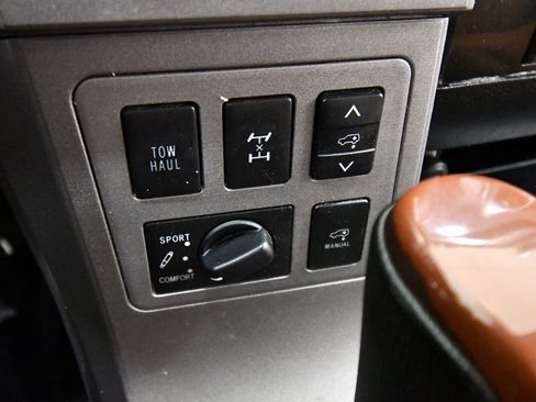 Used 2013 Toyota Sequoia Platinum image 27