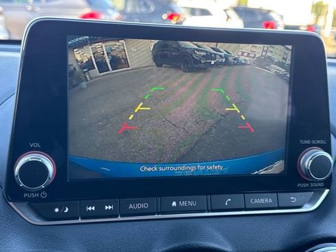 Used 2021 Nissan Sentra SV image 10