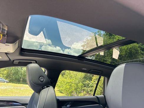 New 2026 Volkswagen Tiguan SE R-Line AWD/4WD image 23