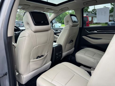 Used 2019 Buick Enclave Premium w/ Experience Buick Package FWD image 13