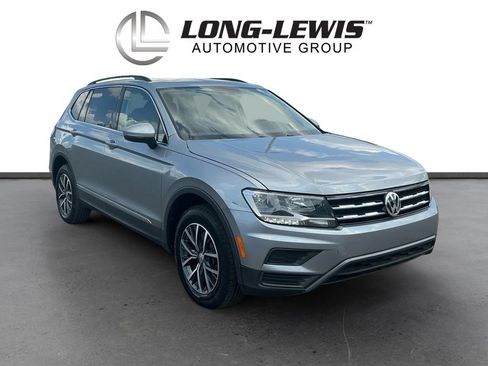 Used 2020 Volkswagen Tiguan SE w/ Panoramic Sunroof Package FWD image 10