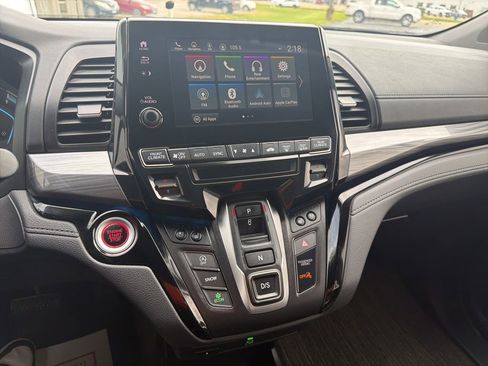 Used 2024 Honda Odyssey Elite image 17