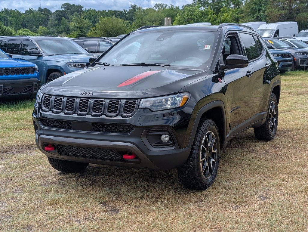 New 2026 Jeep Compass Trailhawk w/ Sun, Sound & Navigation Group AWD/4WD image 3