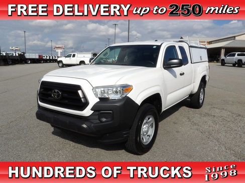Used 2021 Toyota Tacoma SR5 image 1