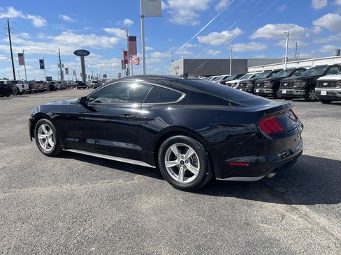 Used 2021 Ford Mustang EcoBoost image 3