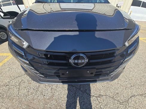 Certified 2025 Nissan Versa SV FWD image 5