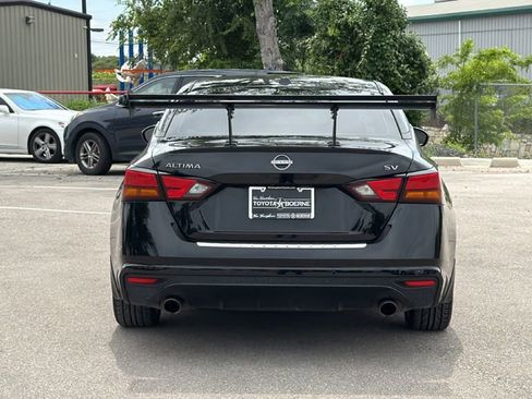 Used 2023 Nissan Altima 2.5 SV w/ SV Premium Package FWD image 7