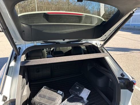 New 2026 Volkswagen Tiguan SEL R-Line image 10