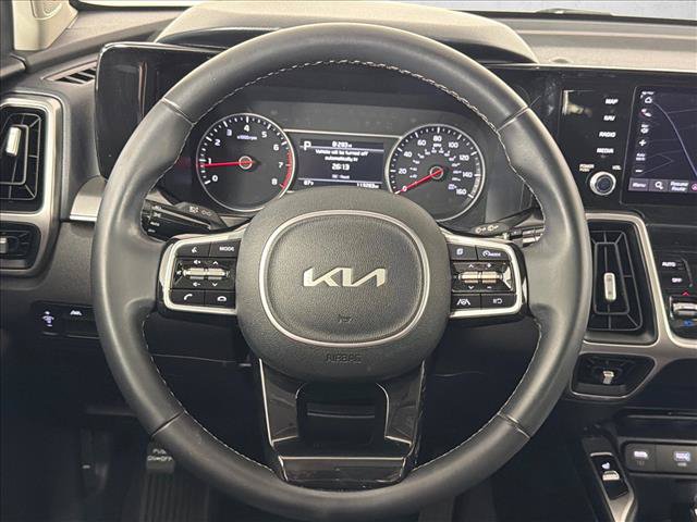 Used 2022 Kia Sorento S w/ Panoramic Sunroof Package FWD image 25