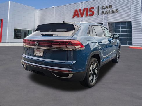 Used 2025 Volkswagen Atlas Cross Sport SE image 6