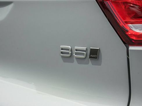 New 2026 Volvo XC40 B5 Ultra w/ Protection Package Premier AWD/4WD image 8