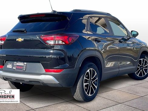 Used 2025 Chevrolet TrailBlazer LT image 12