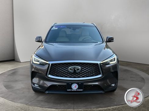 Used 2019 INFINITI QX50 Essential w/ Sensory Package AWD/4WD image 2