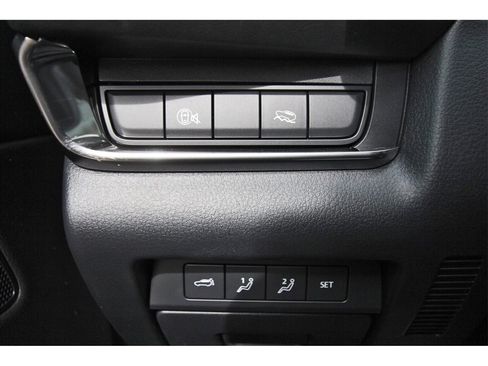 Certified 2025 MAZDA CX-30 AWD 2.5 S w/ Premium Package image 19