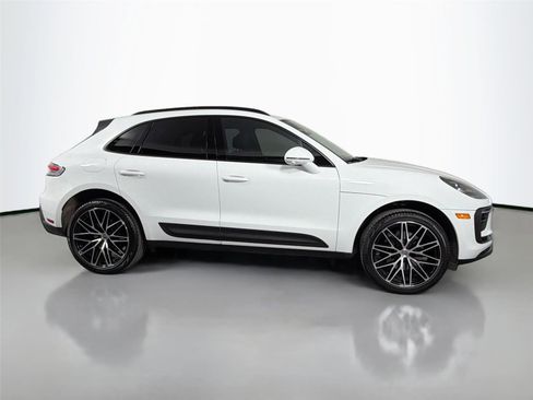 Certified 2026 Porsche Macan Turbo AWD/4WD image 8