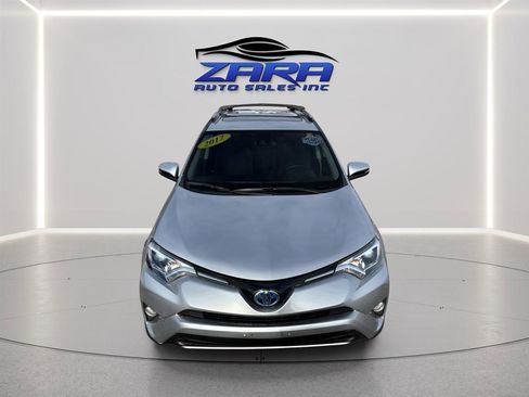 Used 2017 Toyota RAV4 XLE w/ Protection Package image 10