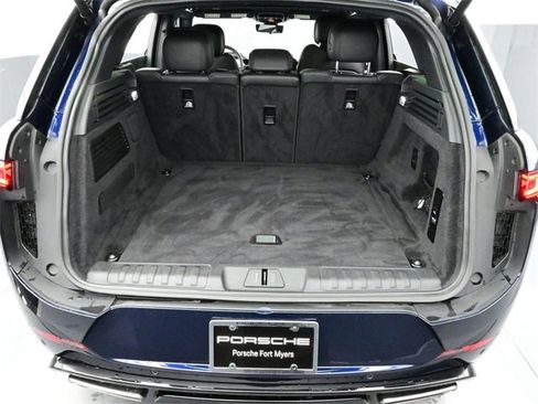 Used 2023 Land Rover Range Rover Sport SE Dynamic image 15