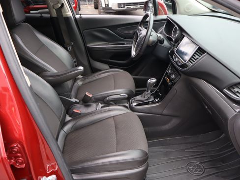 Used 2021 Buick Encore Preferred w/ Safety Package AWD/4WD image 36