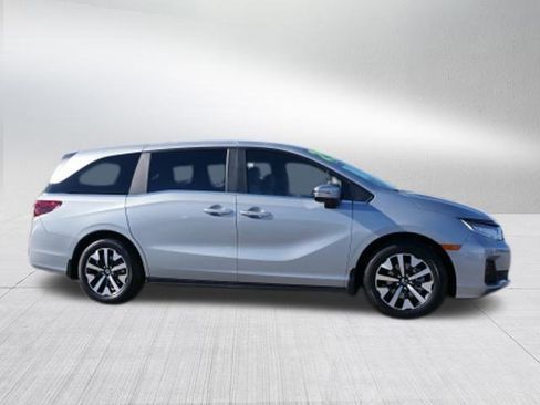 Certified 2025 Honda Odyssey EX-L image 2