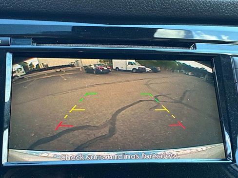 Used 2019 Nissan Rogue SV AWD/4WD image 34
