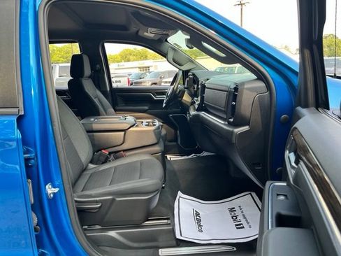 Used 2022 Chevrolet Silverado 1500 LT w/ Z71 Off-Road Package AWD/4WD image 22