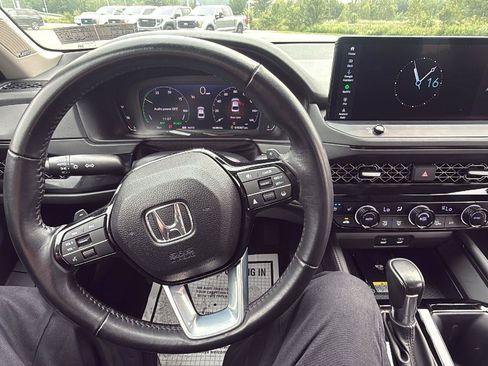 Used 2023 Honda Accord Touring image 27