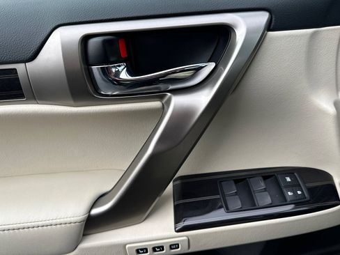 Used 2021 Lexus GX 460 Premium image 15