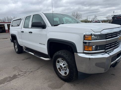 Used 2015 Chevrolet Silverado 2500 W/T AWD/4WD image 12