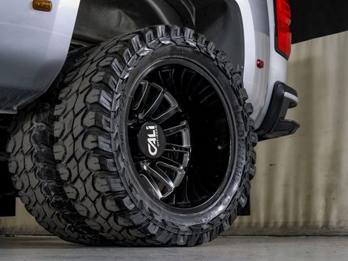 Used 2018 GMC Sierra 3500 Denali w/ Duramax Plus Package image 55