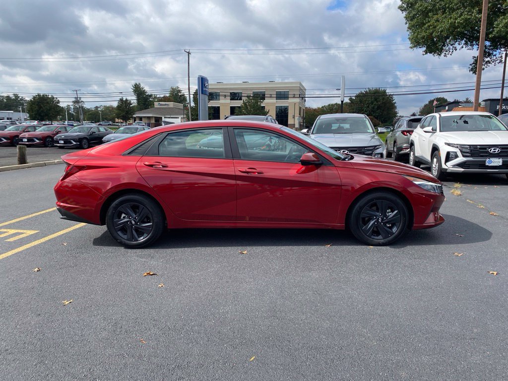 Certified 2023 Hyundai Elantra SEL w/ Cargo Package FWD image 2